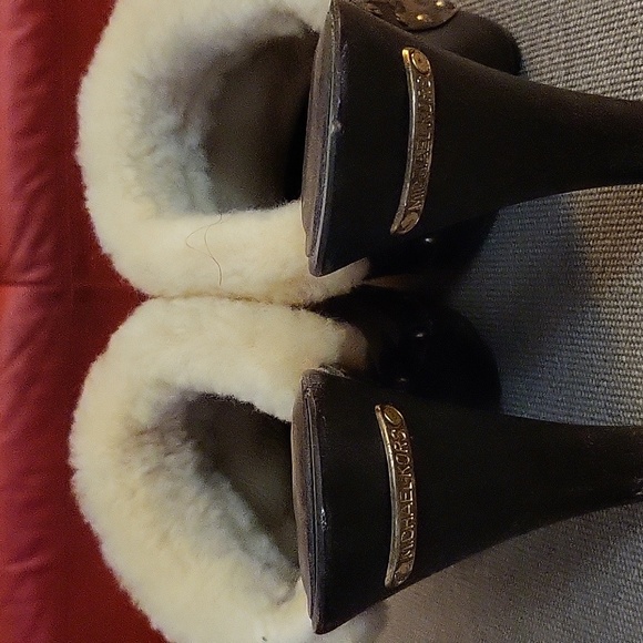 Shoes - Picture 4 of 5